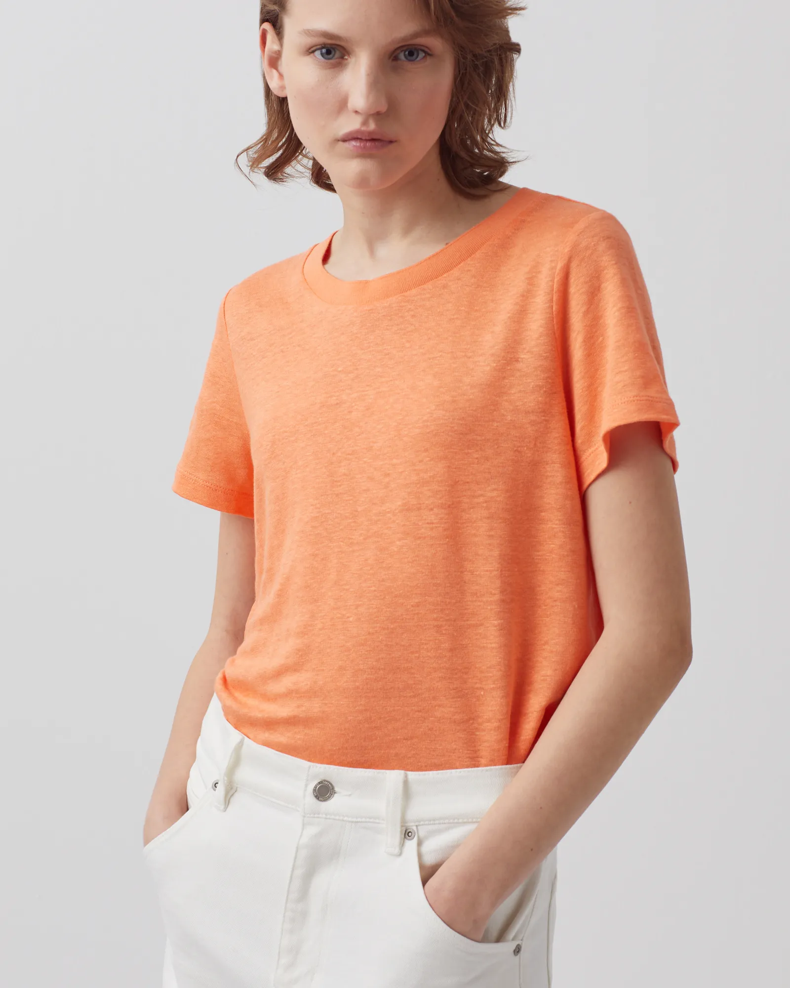 AMANDINE  CAMISETA CON CUELLO REDONDO DE LINO SOLID CORAIL ORANGE