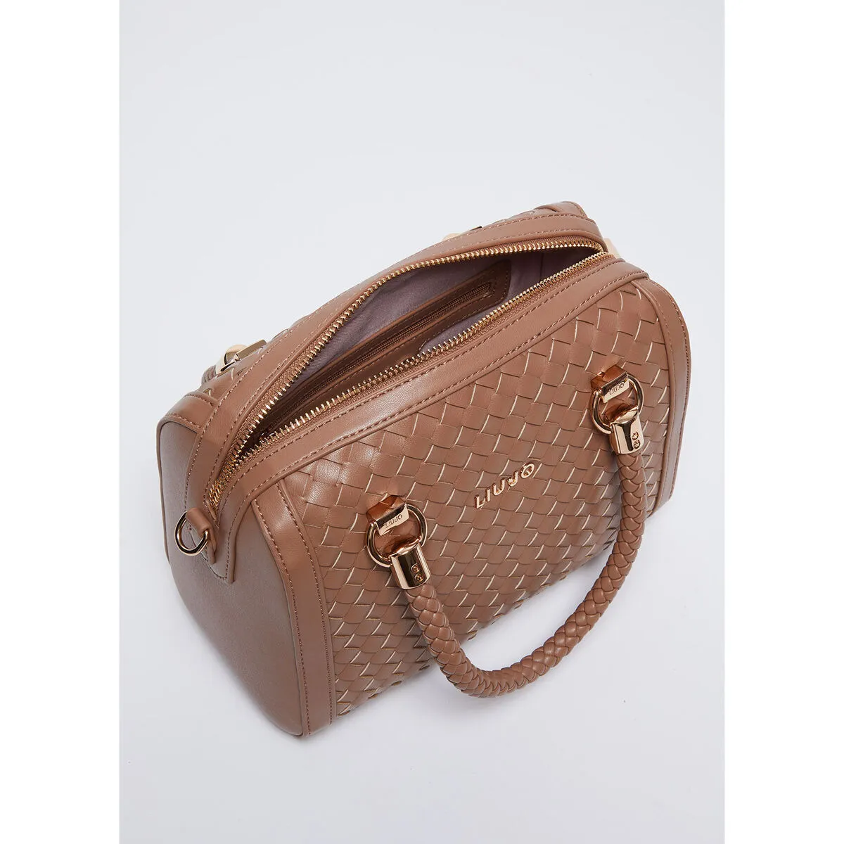 Bolso de mano trenzado