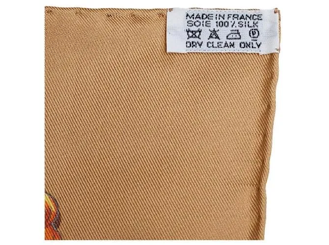 Bufanda de seda Hermès 88,5 cm x 88,5 cm LA PROMENADE DE LONGCHAMPS en muy buen estado Castaño 