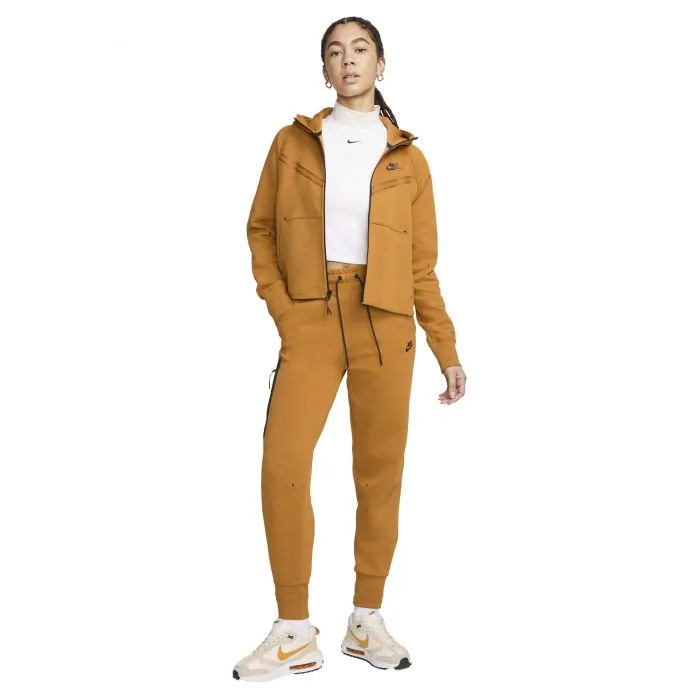 Campera Nike Sportswear Tech Fleece Windrunner