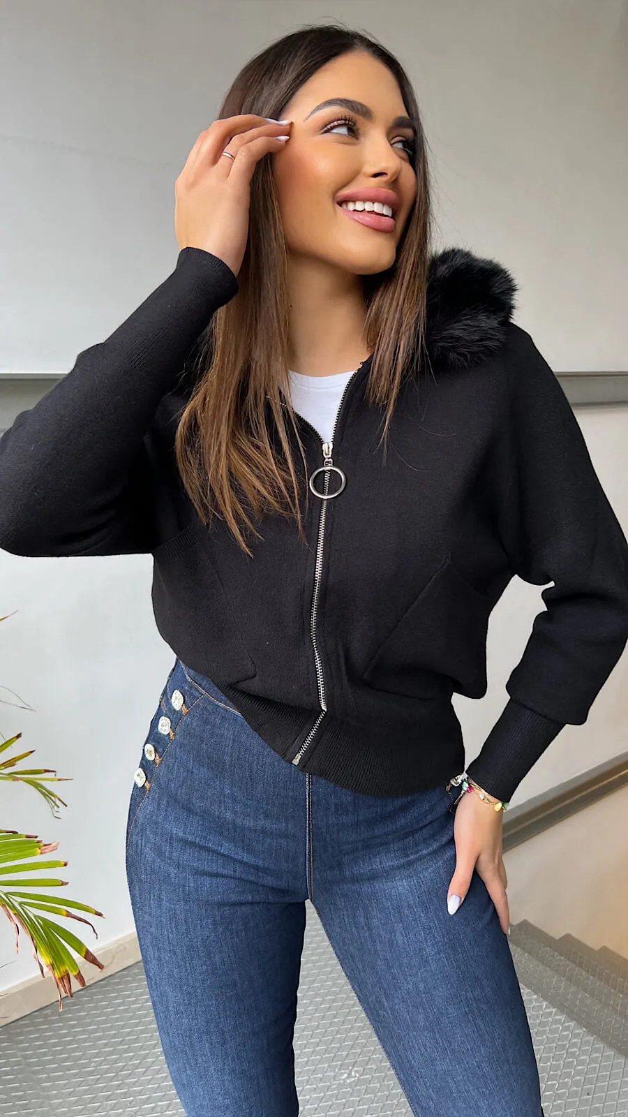Chaqueta Negra Punto Cuello Pelo Desmontable