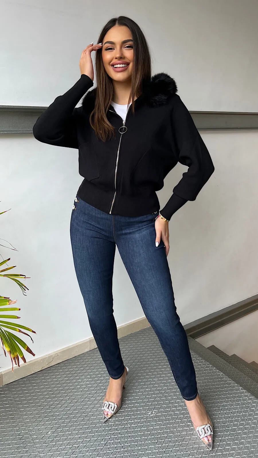 Chaqueta Negra Punto Cuello Pelo Desmontable