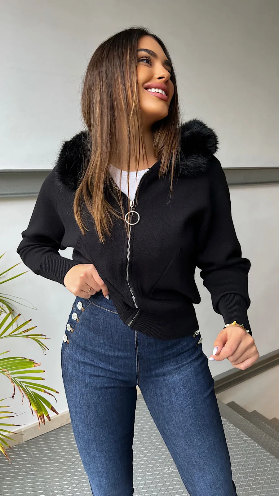 Chaqueta Negra Punto Cuello Pelo Desmontable