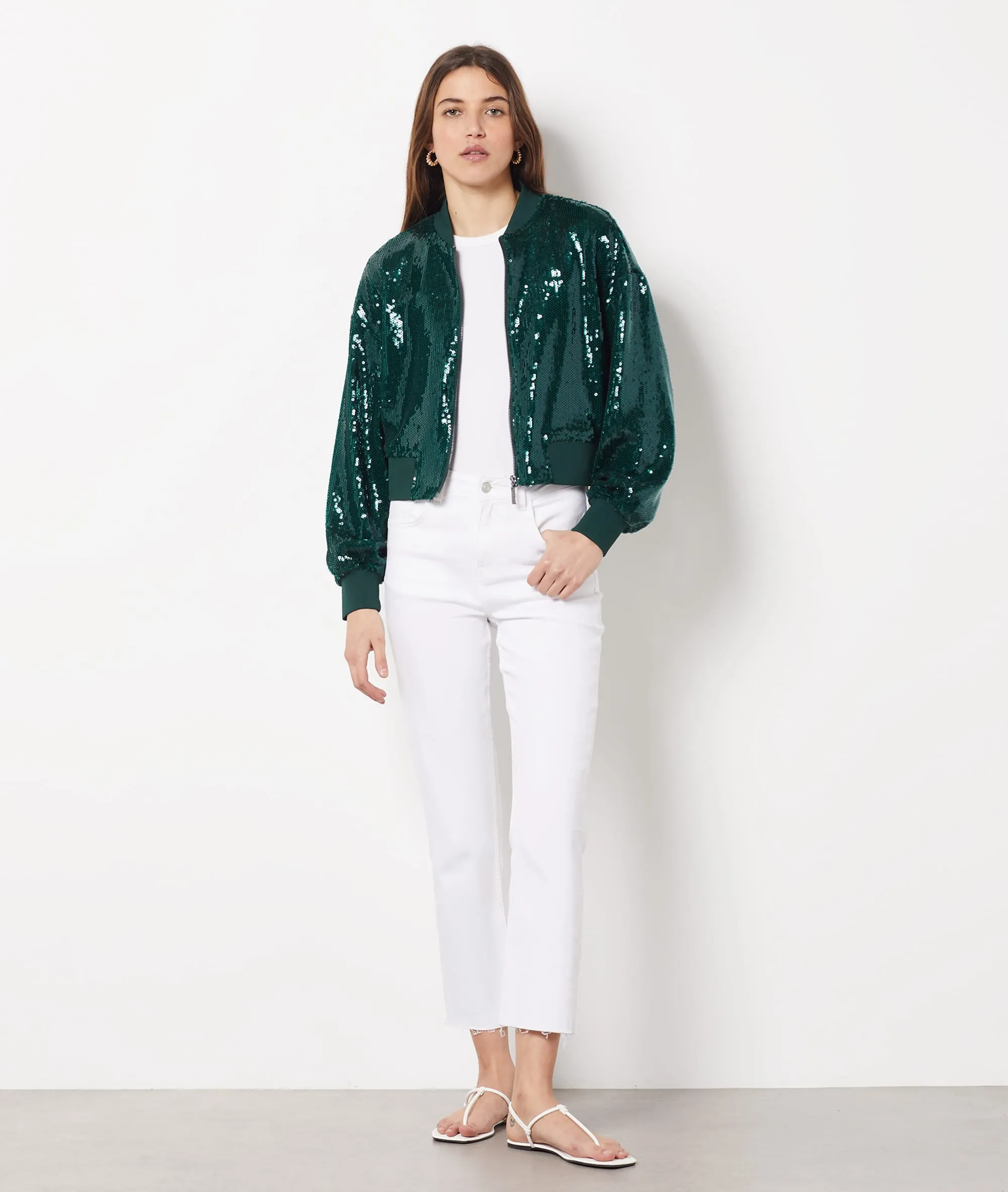 CHAQUETA TIPO BOMBER CON LENTEJUELAS VESTY VERT SAPIN  ETAM