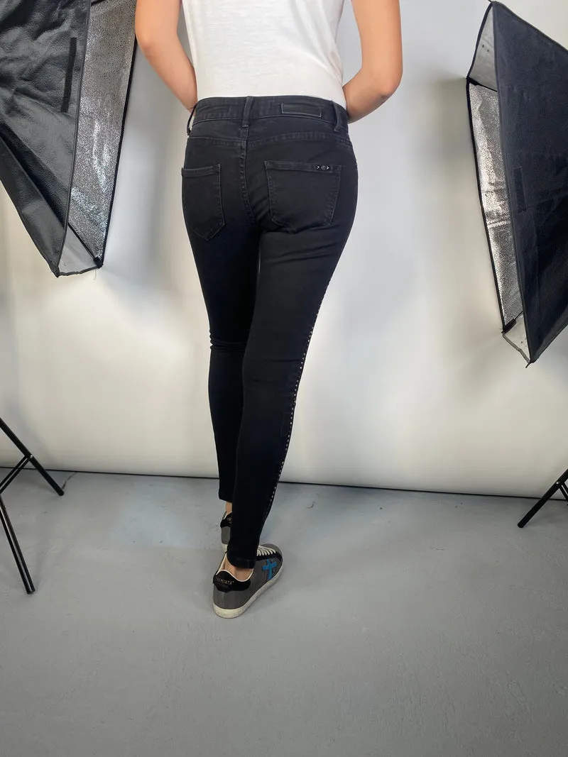 CHER Pantalón Negro