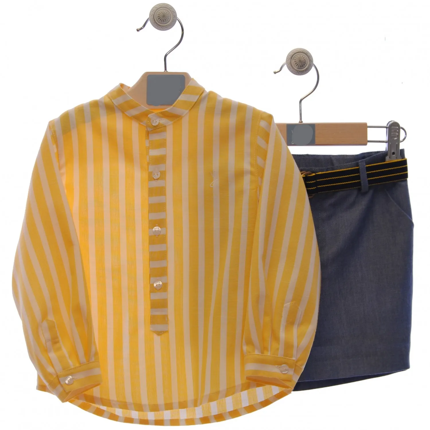 CONJUNTO PARA NIñO. BLUSA DE RAYAS Y PANTALóN AZUL JEANS. PVERANO