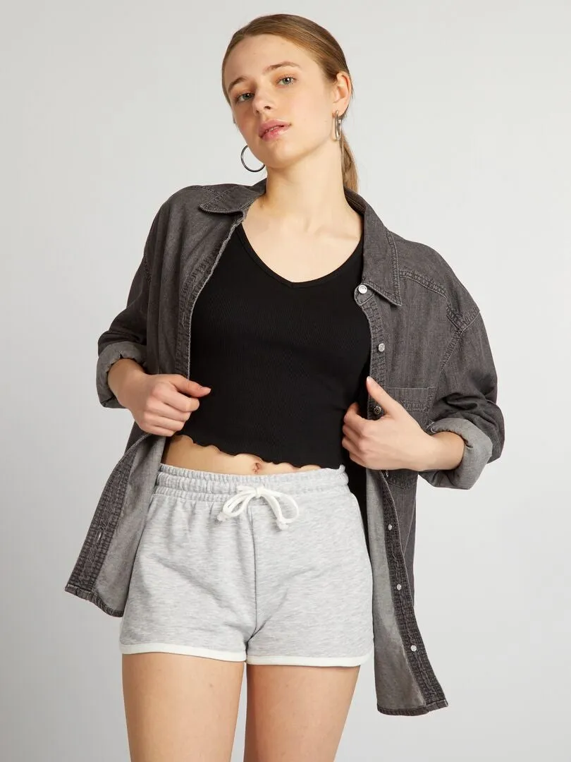 CROPTOP CON BORDES ONDULADOS  NEGRO