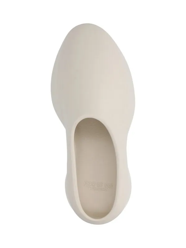 FEAR OF GOD CHINELAS  BLANCO