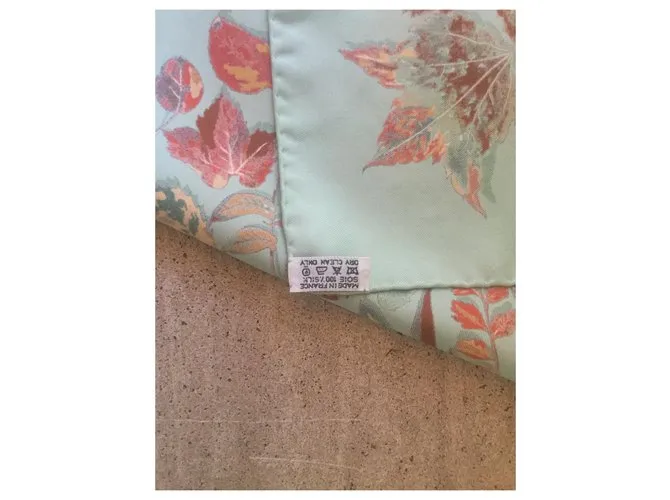 Hermès GAVROCHE Verde claro 
