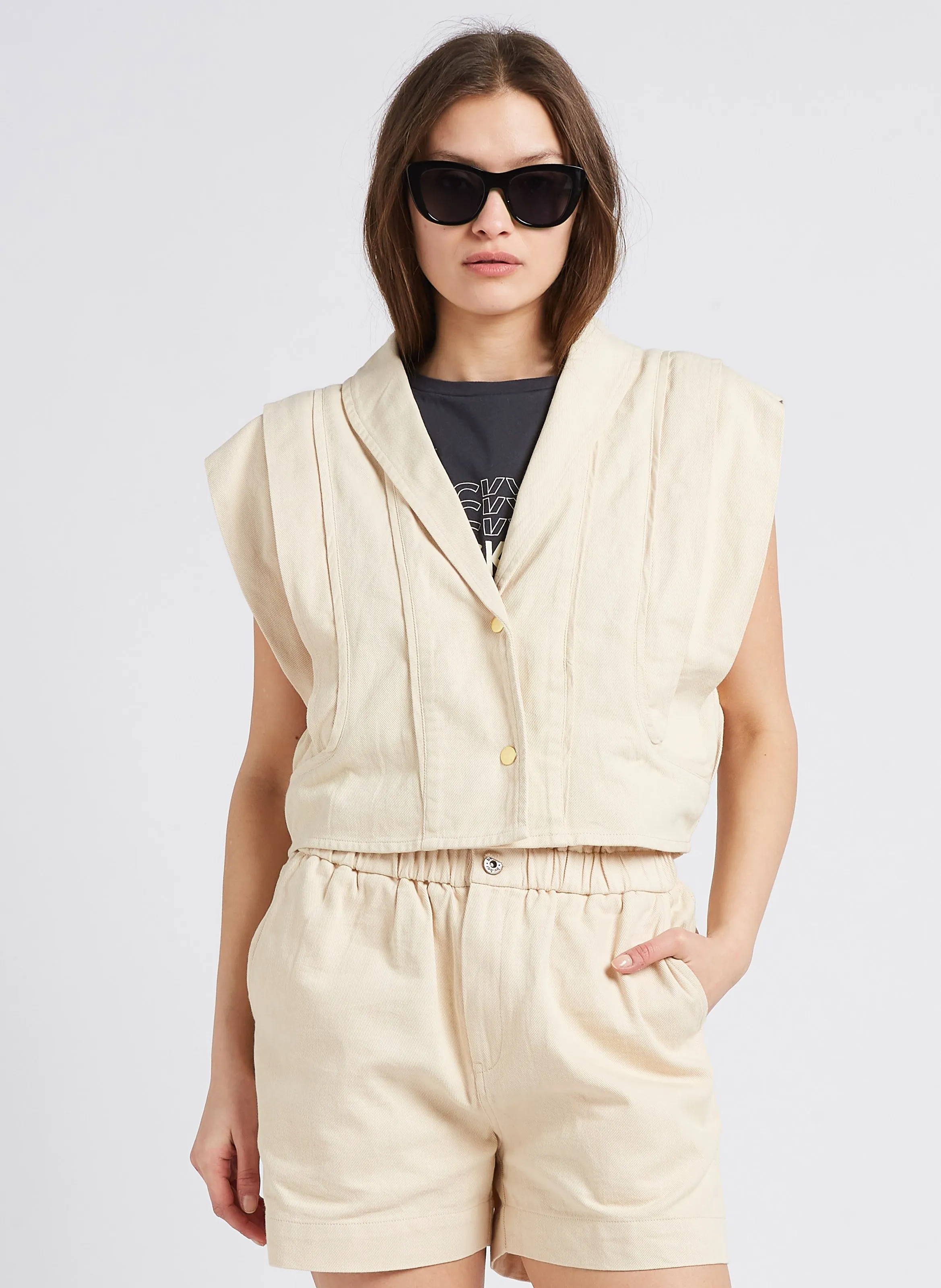 JANE  CHAQUETA DE ALGODóN CON CUELLO DE PICO EN BEIGE
