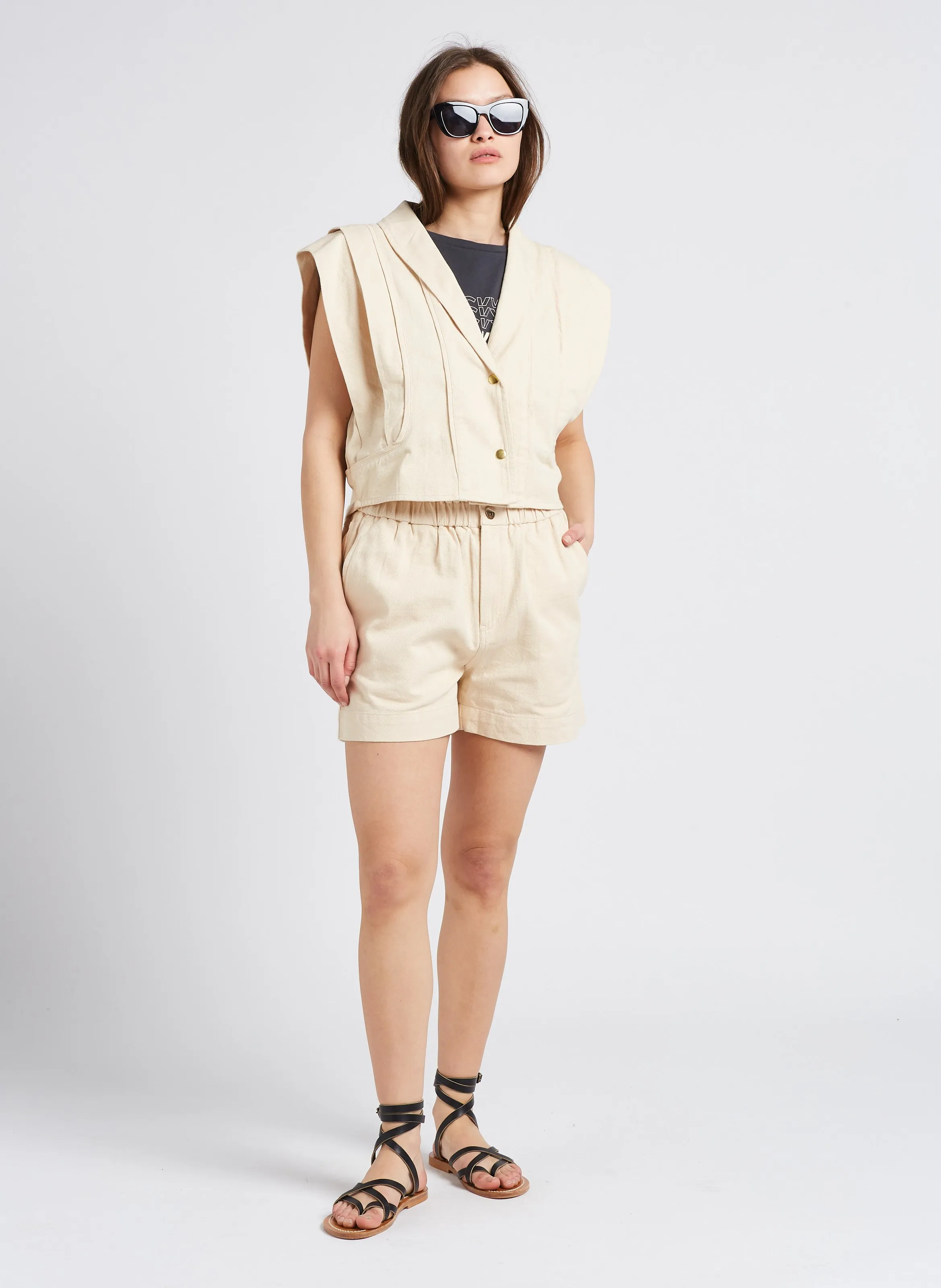 JANE  CHAQUETA DE ALGODóN CON CUELLO DE PICO EN BEIGE