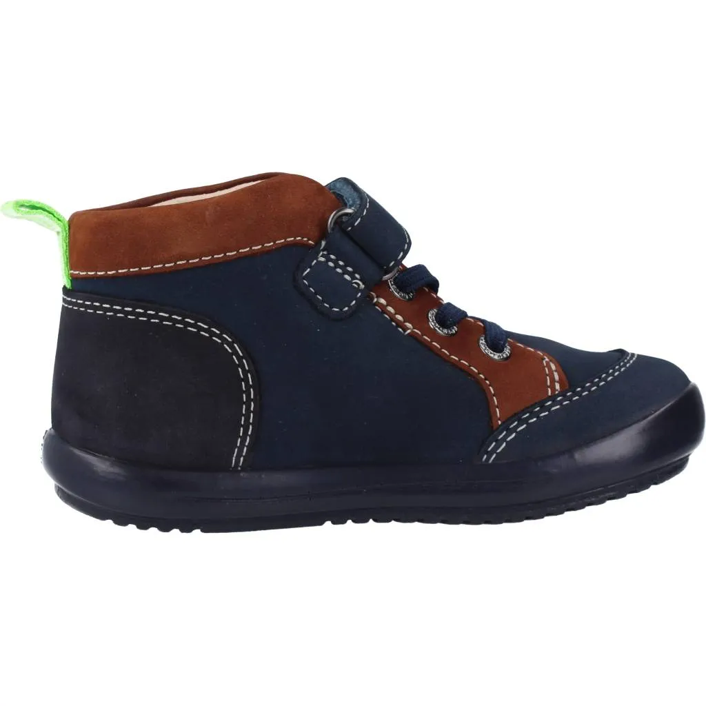 KICKERS