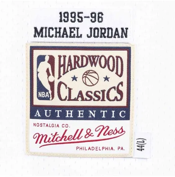 MICHAEL JORDAN CHICAGO BULLS 9596 WHITE AUTHENTIC