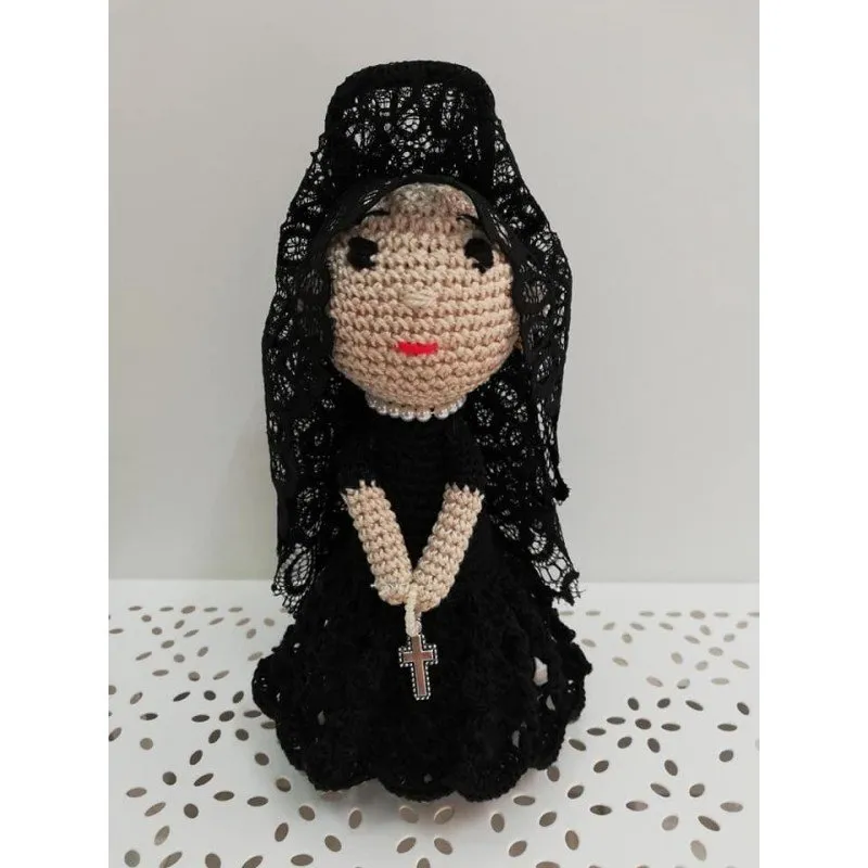 Muñeca ganchillo Mantilla