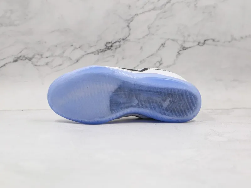 Nike Kobe 11 EM  Modelo 108H
