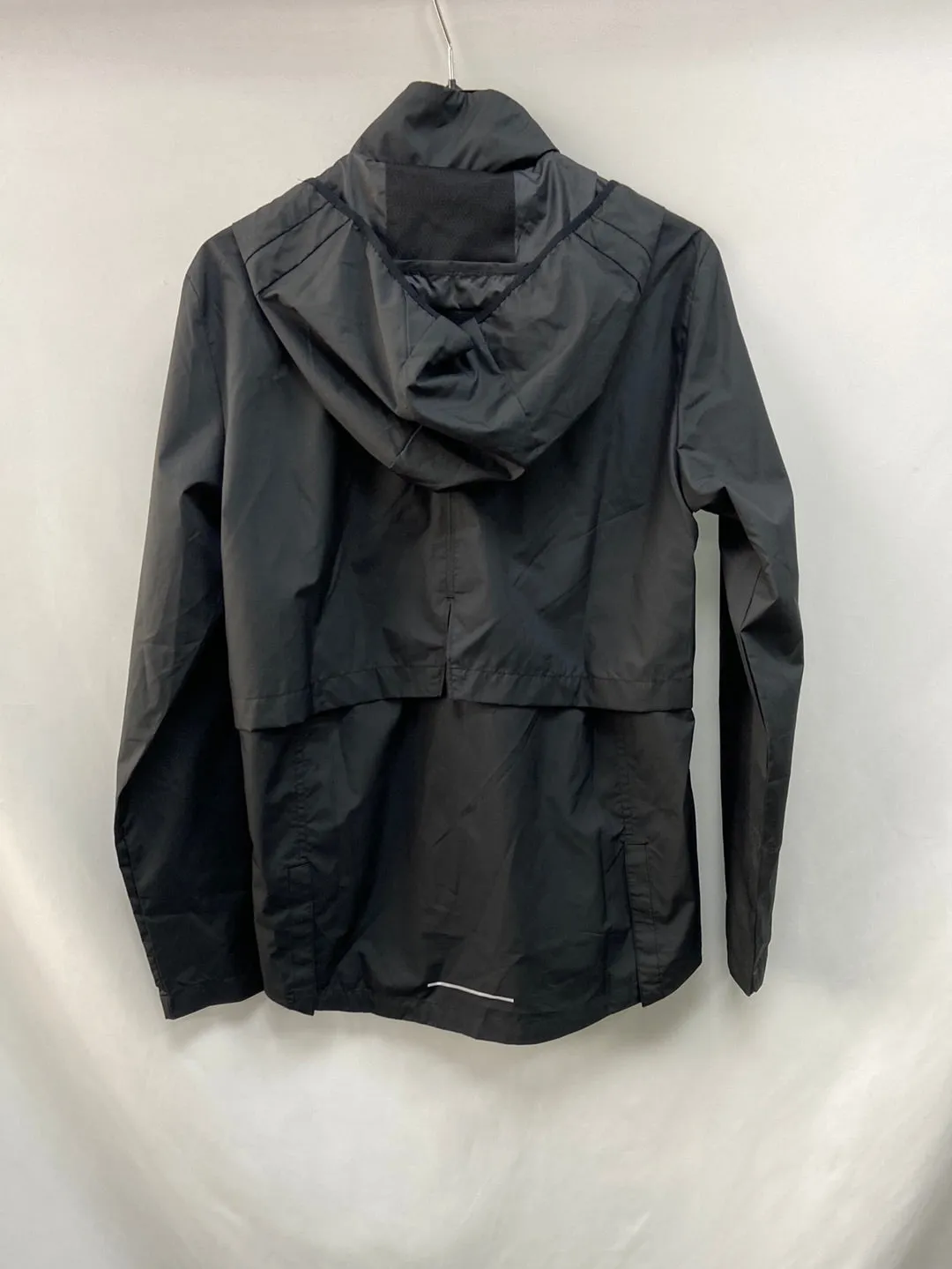 NIKE.Cortavientos impermeable T.s