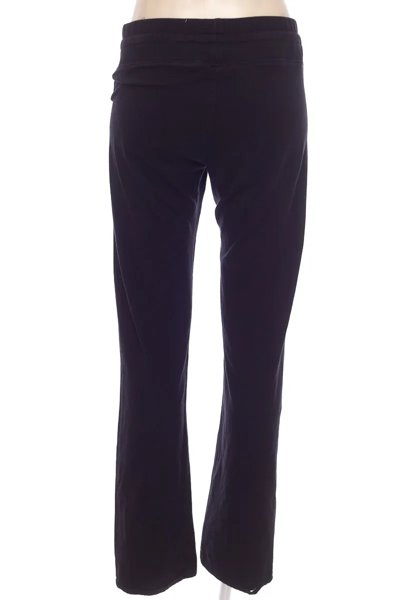 PANTALóN COLOR NEGRO  CLOSEANDO