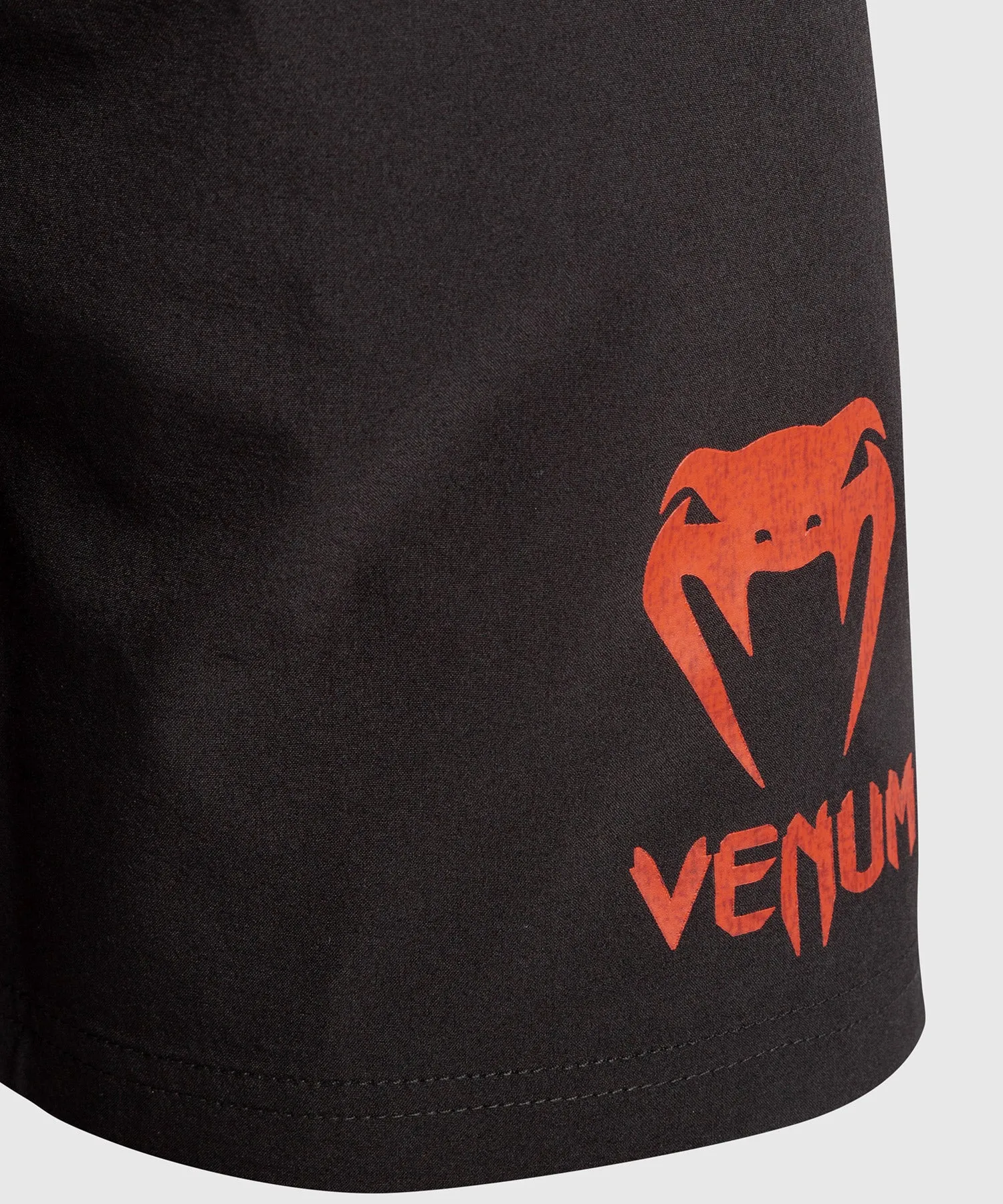 PANTALóN CORTO DE ENTRENAMIENTO VENUM CLASSIC  NEGRO/ROJO