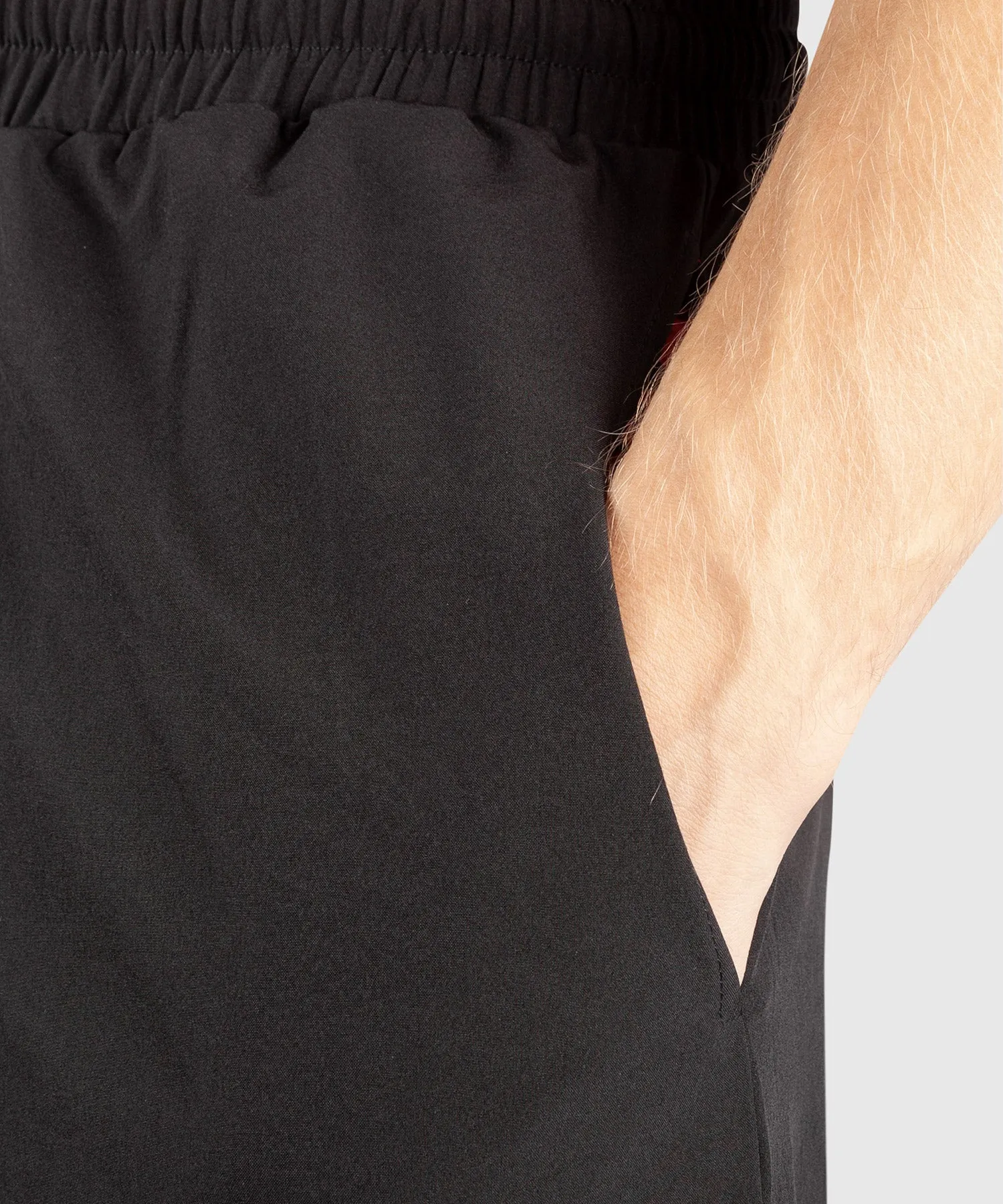 PANTALóN CORTO DE ENTRENAMIENTO VENUM CLASSIC  NEGRO/ROJO