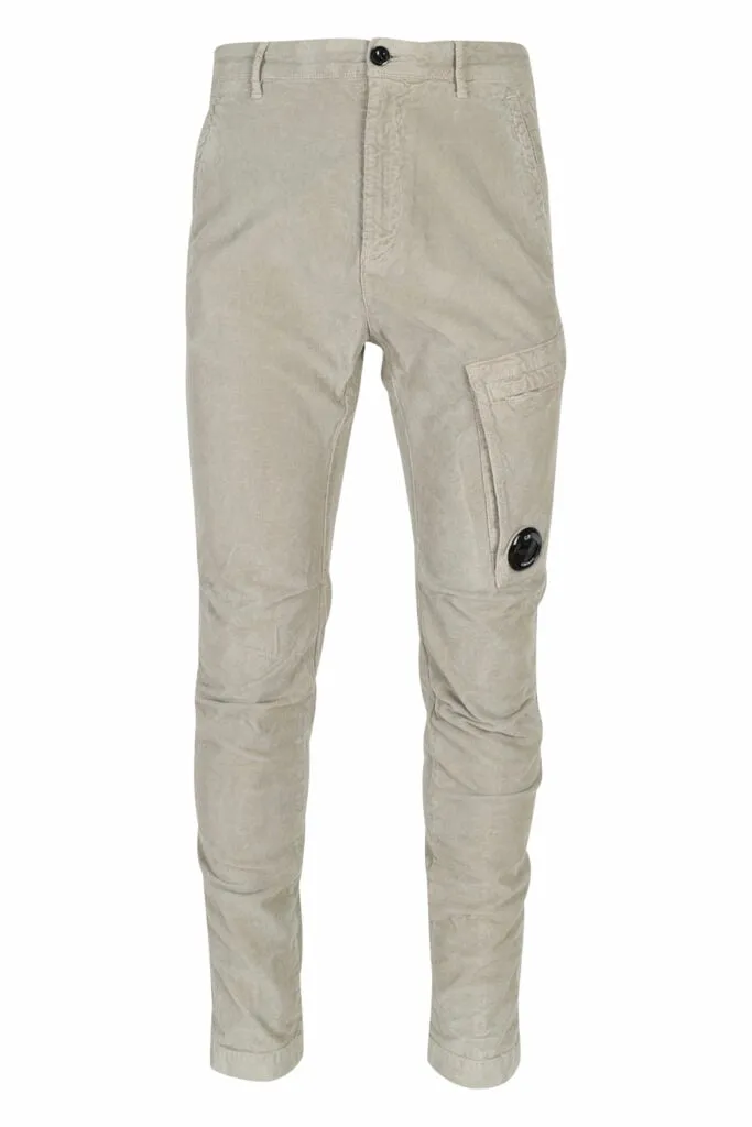 Pantalón de pana beige con bolsillo lateral y logo lente