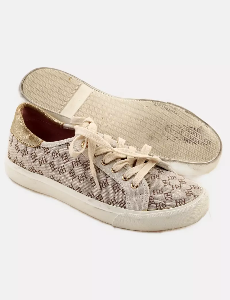 Pedro del Hierro Deportivas