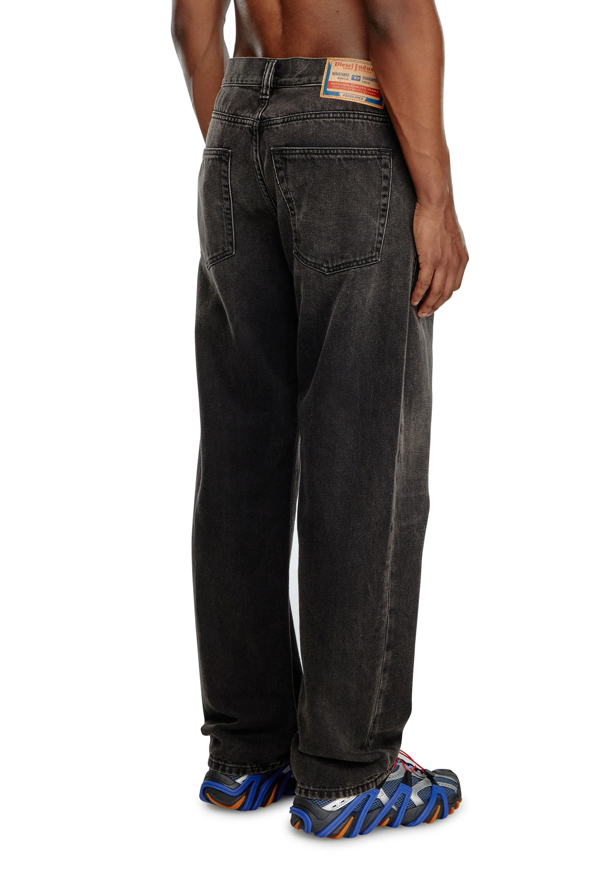 REGULAR JEANS 2010 DMACS 09J96