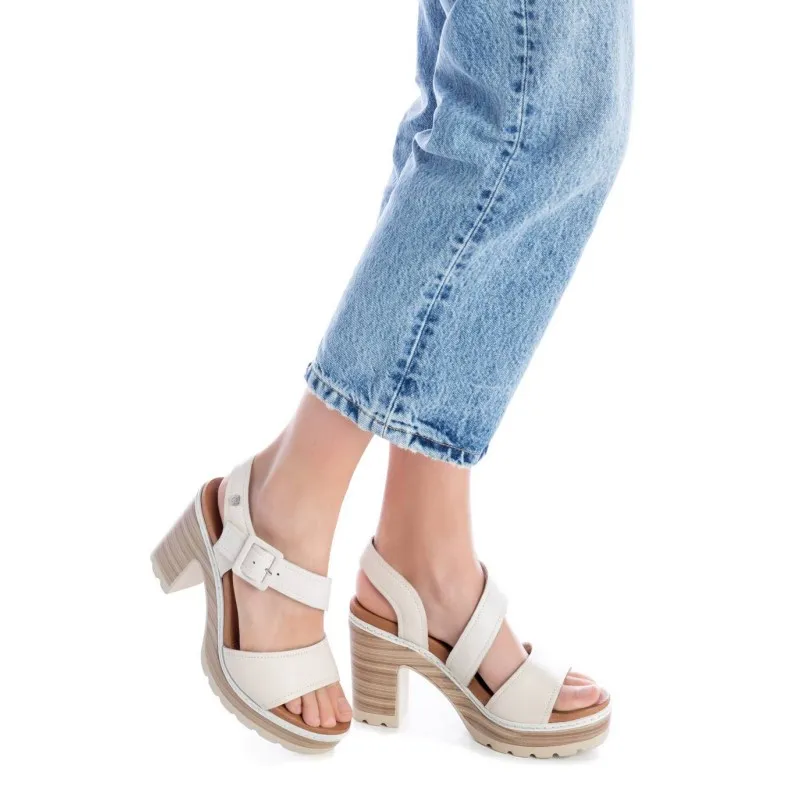 Sandalia de mujer CARMELA 068634 Camel