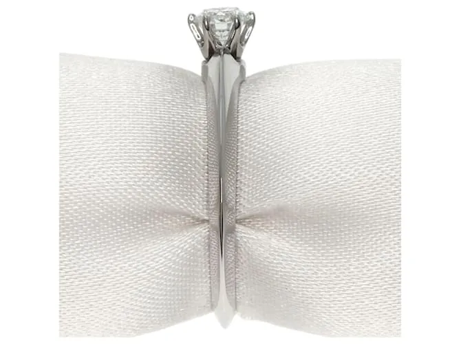 Tiffany & Co Anillo de diamante Tiffany Solitaire con borde afilado 