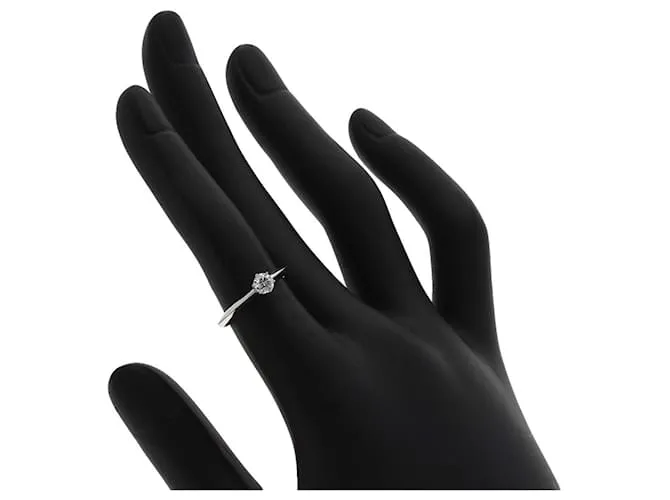 Tiffany & Co Anillo de diamante Tiffany Solitaire con borde afilado 