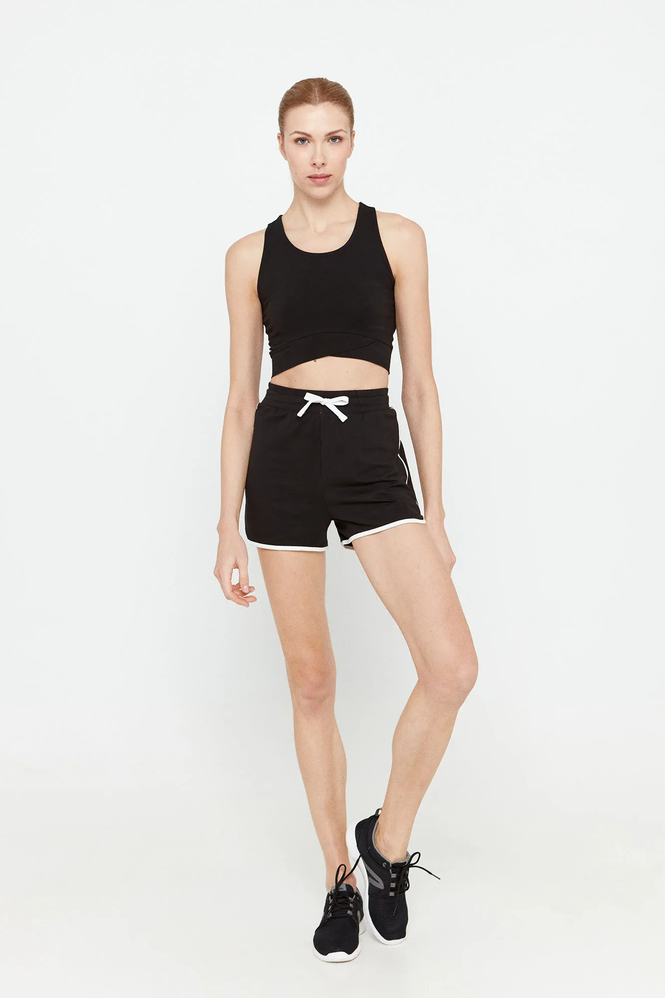 Top deportivo negro 