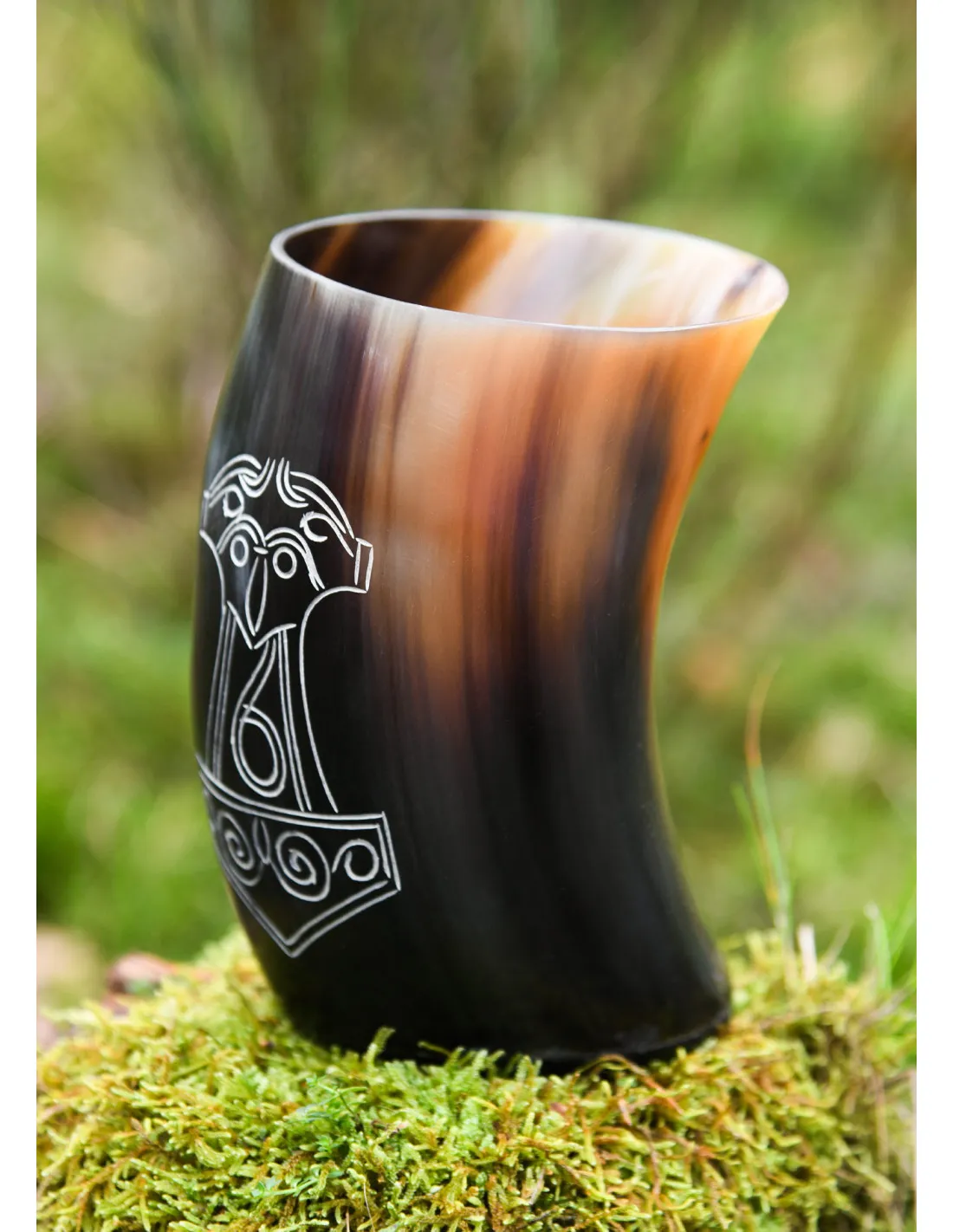 VASO VIKINGO MJöLNIR DE THOR EN CUERNO DE BúFALO (150250 ML.)