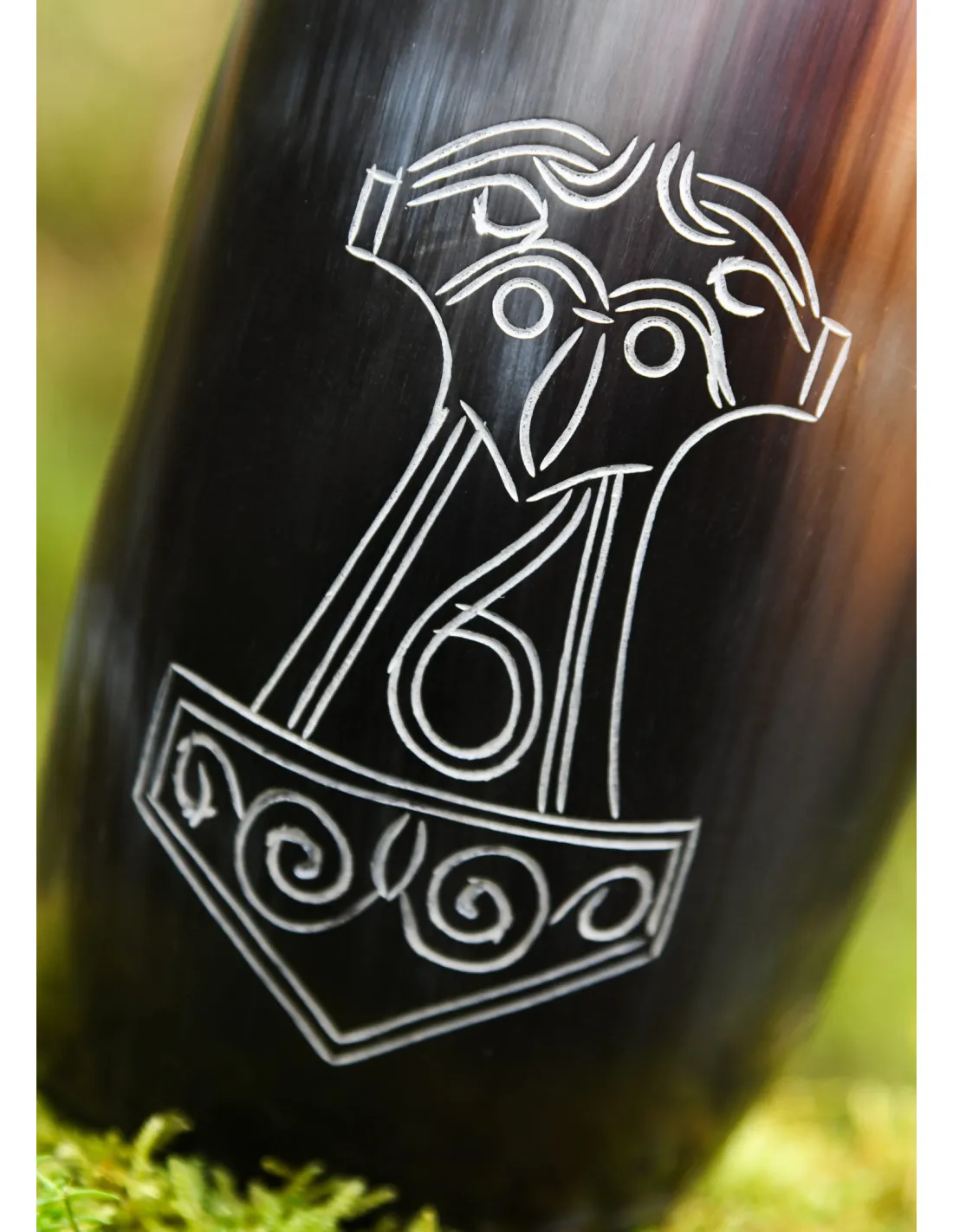 VASO VIKINGO MJöLNIR DE THOR EN CUERNO DE BúFALO (150250 ML.)