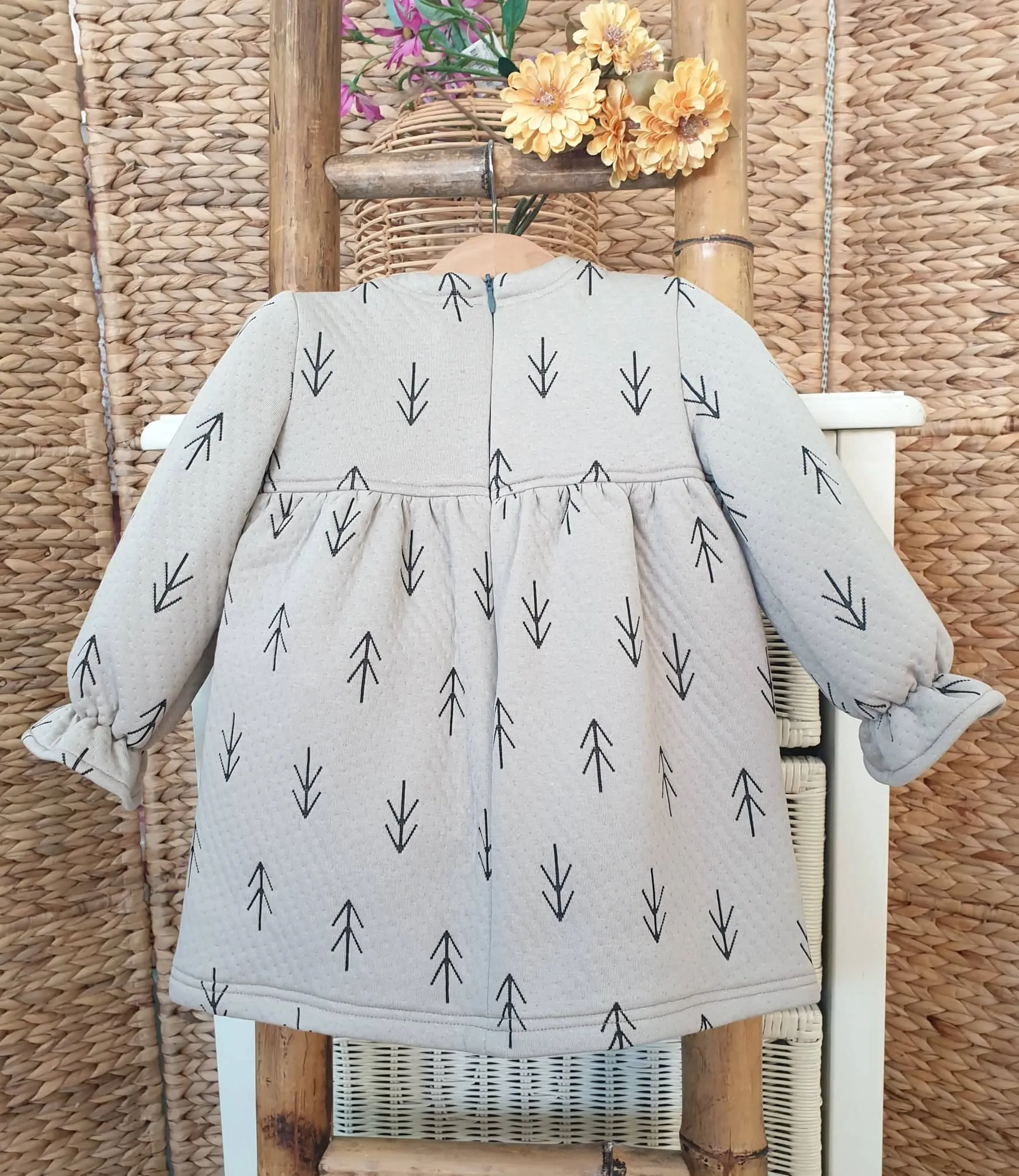 Vestido niña flechas negras R190525