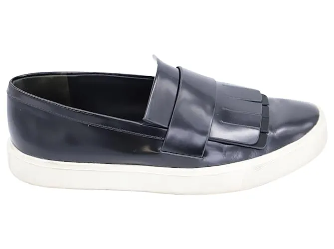 VINCE CONVENTRY ZAPATILLAS SLIPON KILTIE CON FLECOS EN CUERO NEGRO 