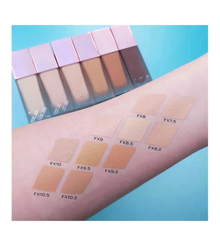 XX REVOLUTION  BASE DE MAQUILLAJE GLOW SKIN FAUXXDATION  FX13.5