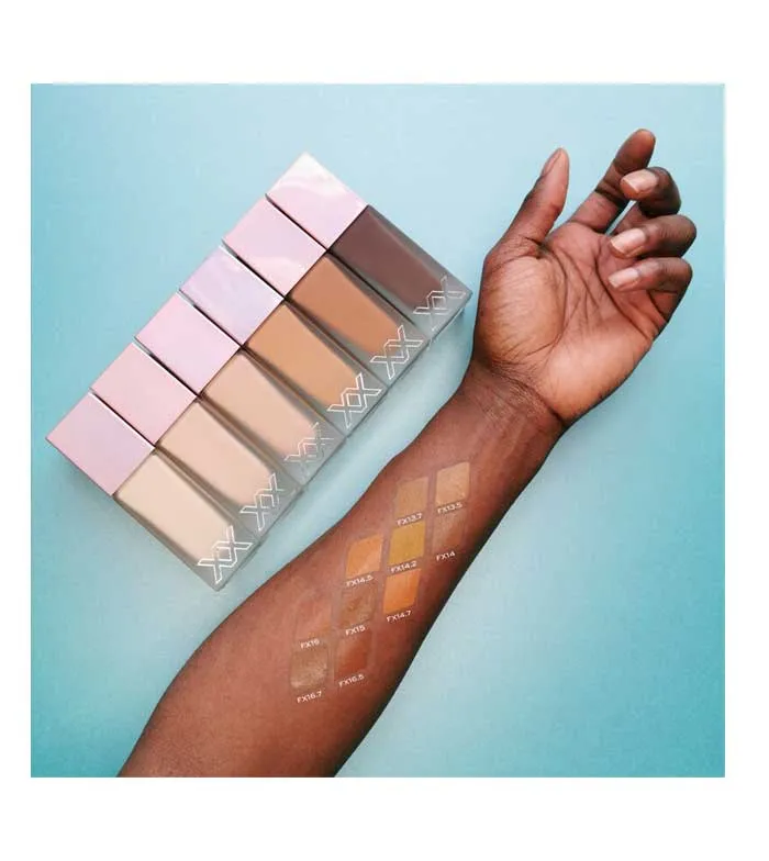 XX REVOLUTION  BASE DE MAQUILLAJE GLOW SKIN FAUXXDATION  FX13.5