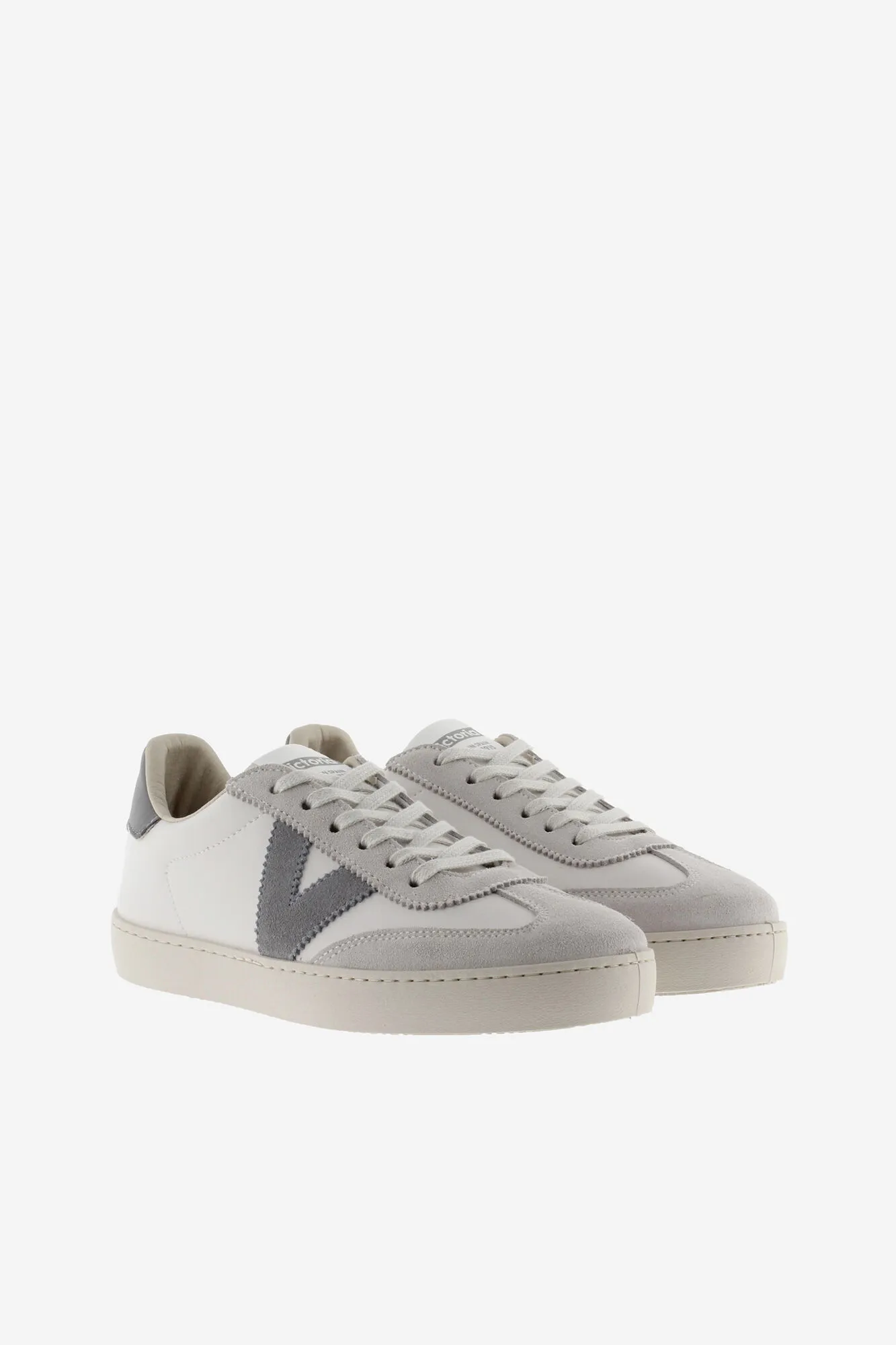 Zapatillas de efecto piel